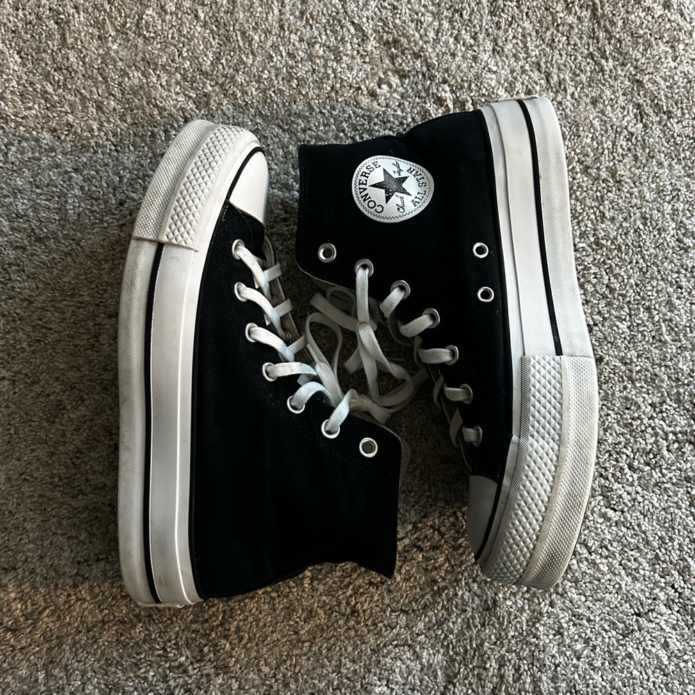 Platform Converse - image 1
